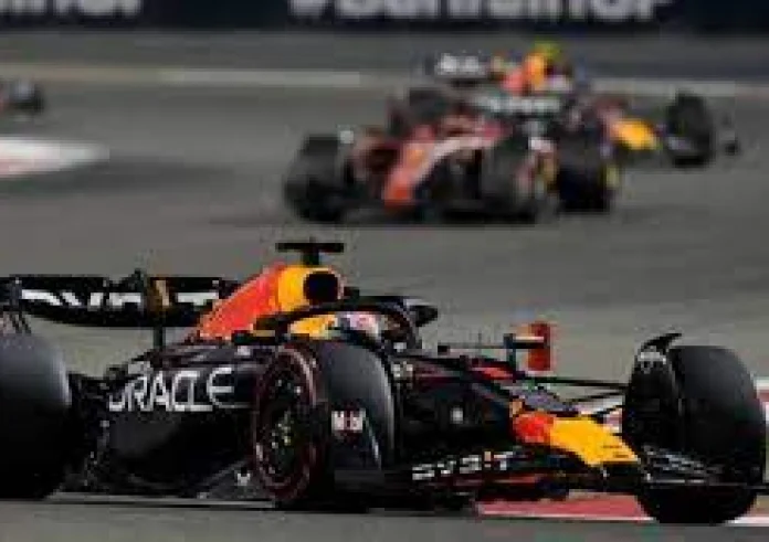 Formula 1: Νικητής και στο γκραν πρι του Σίλβερστον ο Φερστάπεν