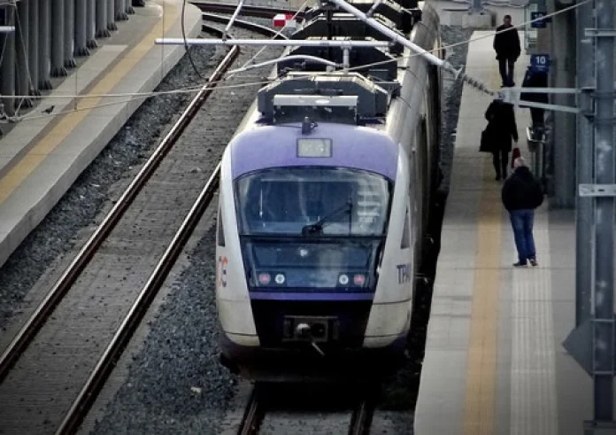 Καλαμάκι: Τραμ συγκρούστηκε με αυτοκίνητο