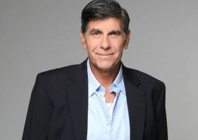 Γιάννης Μπέζος: Υπάρχουν μουσικές που είναι χειρότερες από την τραπ