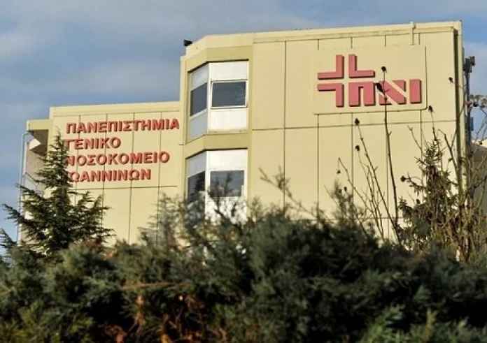 Θετικό περιστατικό αντιμετωπίστηκε ως αρνητικό με αποτέλεσμα εκτός μάχης 14 υγειονομικούς