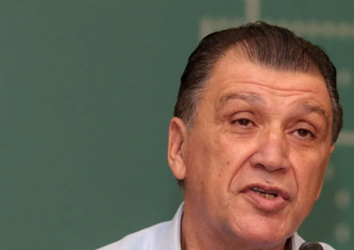 Αποσύρθηκε από τη διεκδίκηση του δήμου Θεσσαλονίκης ο Γιώργος Ορφανός