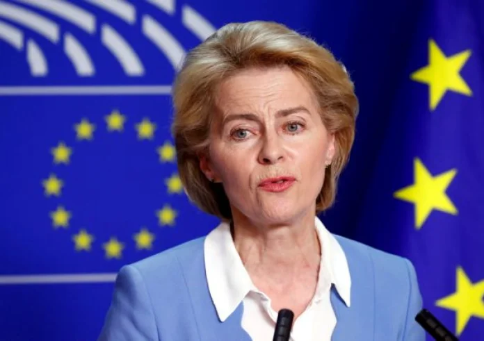 Φον ντερ Λάιεν: Η ΕΕ θα συνεχίσει να στηρίζει τον ελληνικό λαό