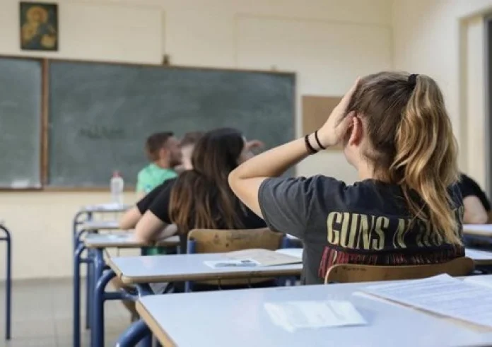 Εύκολα και βατά τα θέματα της Νεοελληνικής Γλώσσας; Κρατήστε... μικρό καλάθι για τις βαθμολογίες!