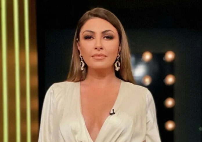 Έλενα Παπαρίζου: Ποιος την αντικαθιστά στο The Voice μετά την εισαγωγή της στο νοσοκομείο