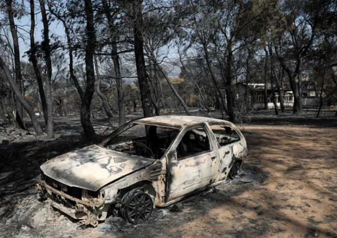 Πόρισμα σοκ για την φωτιά στη Βαρυμπόμπη που έκανε στάχτη 100.000 στρέμματα δάσους