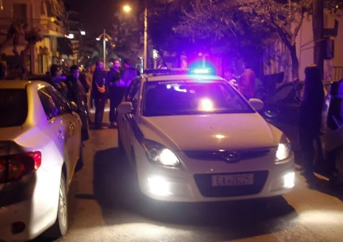 Ασπρόπυργος: Επεισόδια στη Λεωφόρο ΝΑΤΟ – Έσπασαν λεωφορείο - Έριξαν μολότοφ σε αστυνομικούς