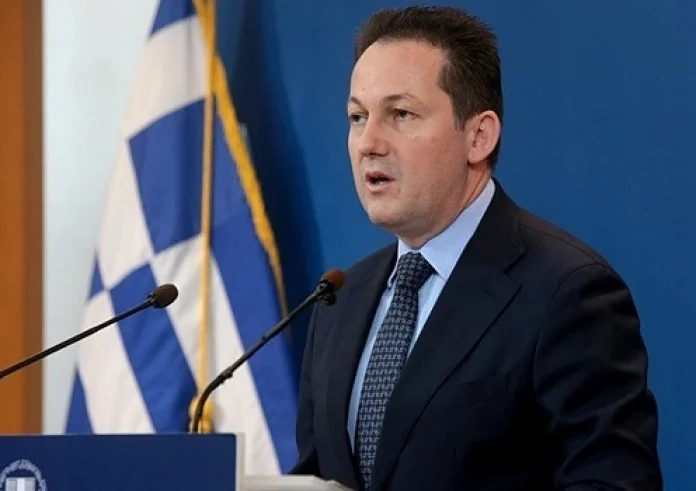 Η απεργία των δημοσιογράφων αναβάλλει για αύριο τις ανακοινώσεις Πέτσα