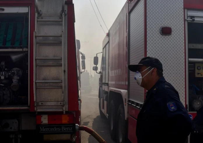 Ασπρόπυργος: Τέθηκε υπό έλεγχο η φωτιά στην εταιρεία διαχείρισης αποβλήτων