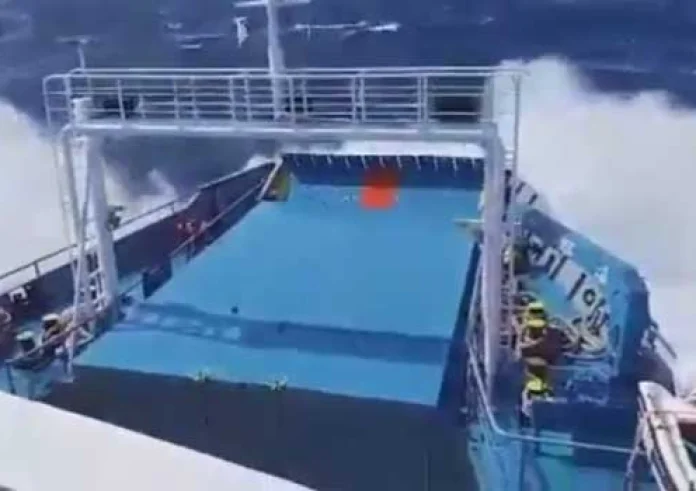 Συναγερμός εν πλω: Κρούσματα κορονοϊού σε κρουαζιέρα με 300 επιβάτες