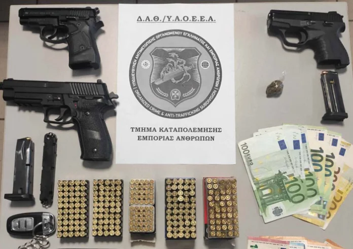 Θεσσαλονίκη: 28χρονος εξέδιδε με τη βία 24χρονη σε πελάτες που έβρισκε στο διαδίκτυο