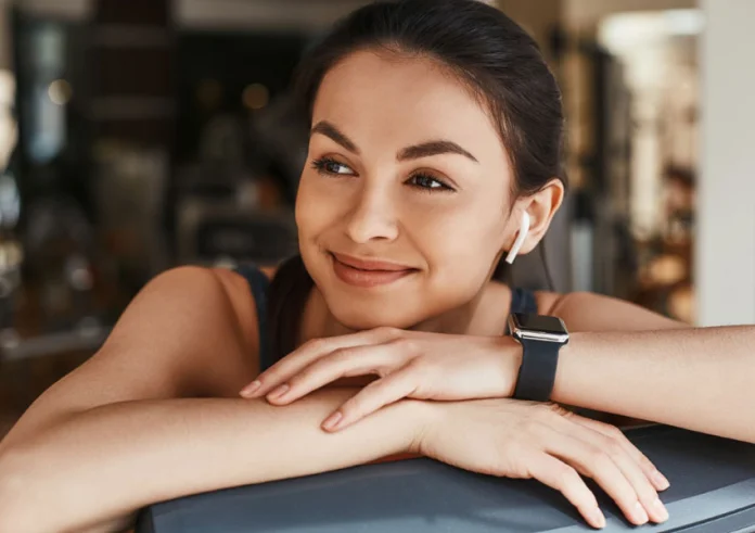 Πώς να επιλέξεις ένα βολικό και στιλάτο smartwatch γυναικείο