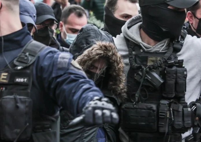 Ρούλα Πισπιρίγκου: Πάσχα στο κελί με εξομολόγηση, φωτογραφίες και λαμπάδες