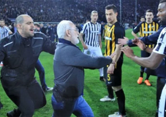 Αυτά έγραψε ο Κομίνης στο φύλλο αγώνα μετά το επεισοδιακό ντέρμπι ΠΑΟΚ - ΑΕΚ