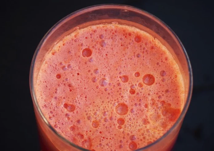 Smoothie με καρότο και τζίντζερ