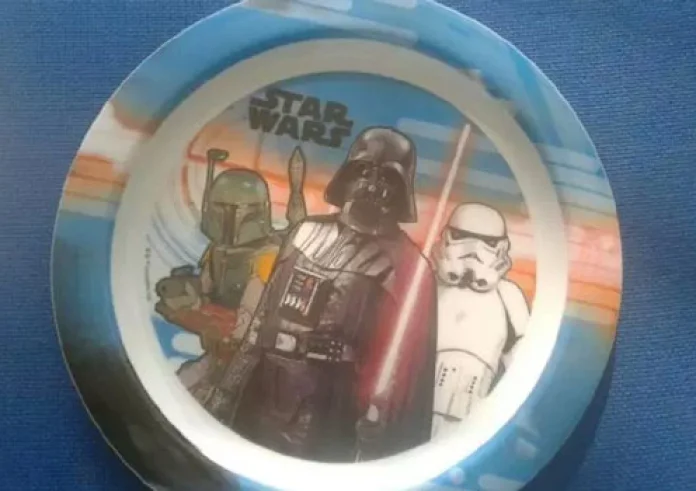 Star Wars: Σε δημοπρασία το φωτόσπαθο του Νταρθ Βέιντερ - Ποια η τιμή του
