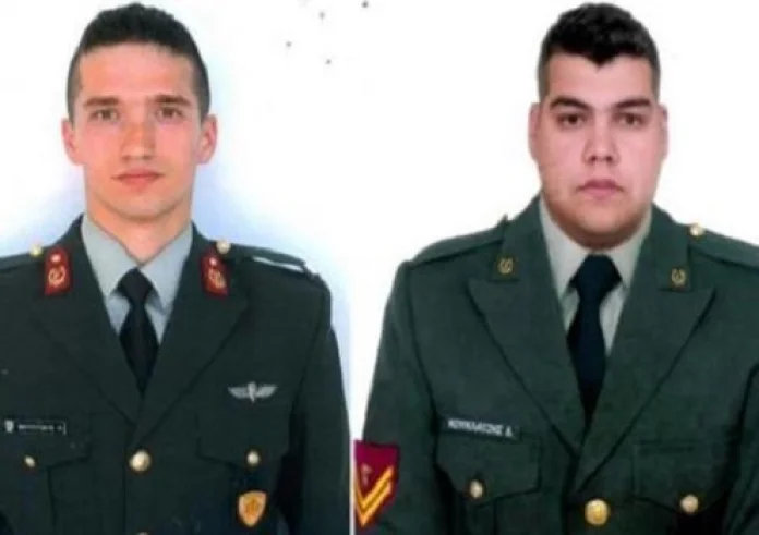 Έστειλαν υπογεγραμμένη φανέλα της ΑΕΚ για τον φυλακισμένο λοχία