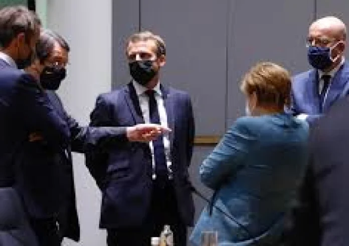 Bloomberg: Η Ελλάδα θα ζητήσει από τη Γερμανία να μην πουλήσει υποβρύχια στην Τουρκία