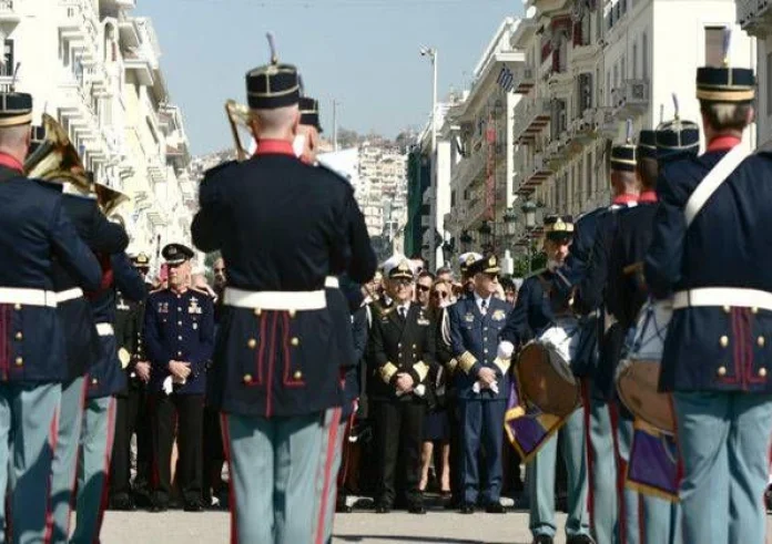 Θεσσαλονίκη: Η μπάντα του Στρατού έπαιξε το «Μακεδονία ξακουστή»