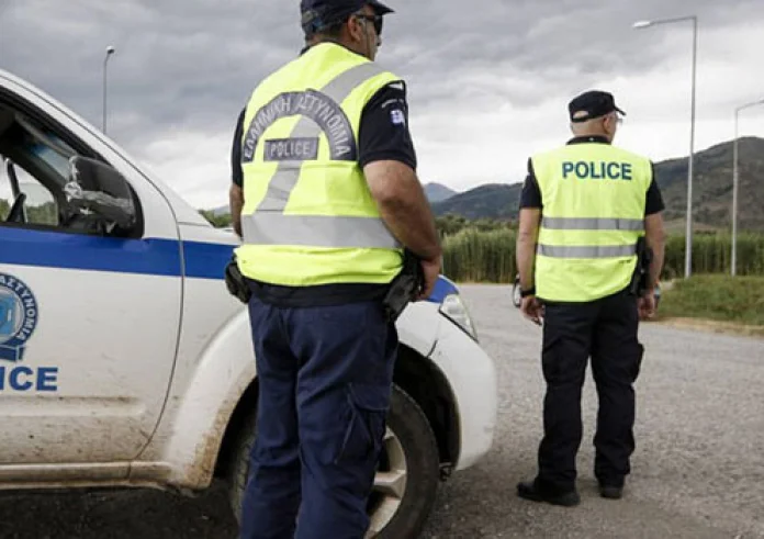 Είδαν το χάρο με τα μάτια τους: Ηλικιωμένος οδηγούσε ανάποδα στην Αθηνών-Λαμίας