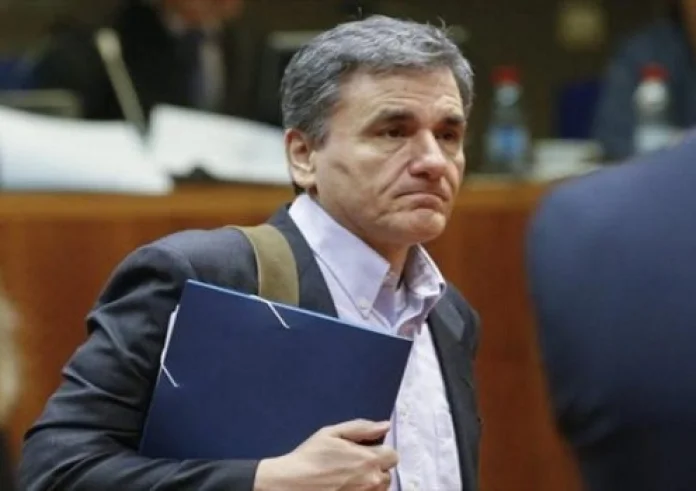 Τσακαλώτος: «Η ΝΔ σχεδίασε τις πολιτικές της έτσι ώστε να βγαίνουν τα νούμερα, υπάρχουν τρωτά σημεία!»