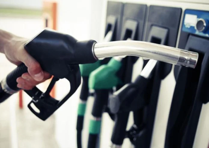 Fuel Pass 2: Αυτά τα ποσά θα ανακοινώσει η κυβέρνηση το μεσημέρι
