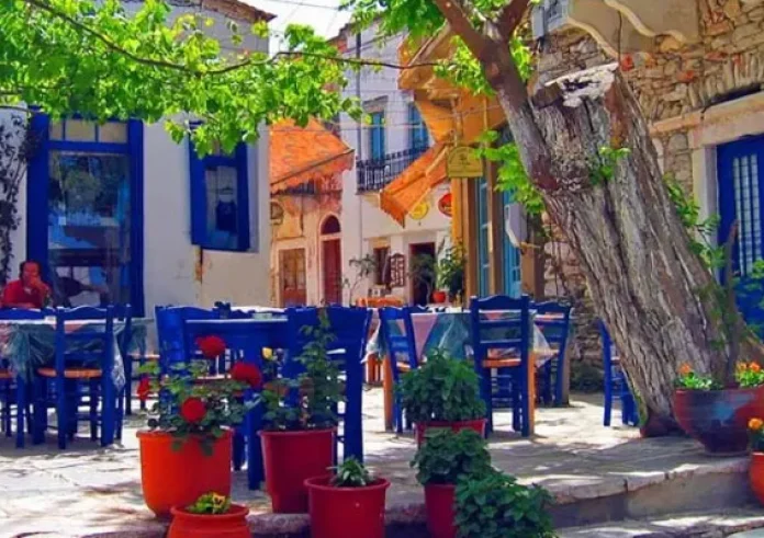 Το χωριό της Νάξου που σε πάει πίσω στο χρόνο