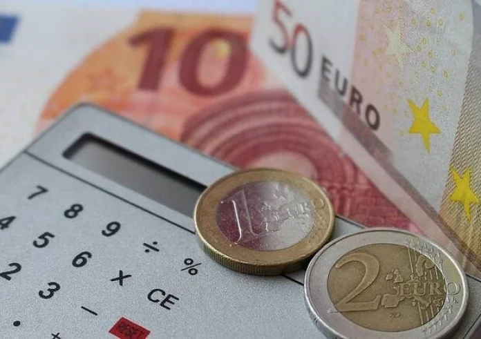 Ακρίβεια: Ξεπερνάνε το 1 δισ. ευρώ οι απλήρωτοι λογαριασμοί ρεύματος