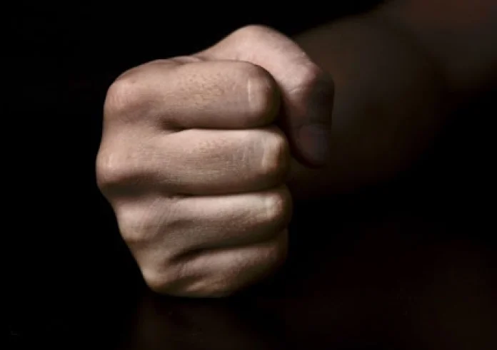 Λαμία: Ξυλοκόπησαν καρκινοπαθή επειδή αρνήθηκε να τους βάλει δωρεάν βενζίνη