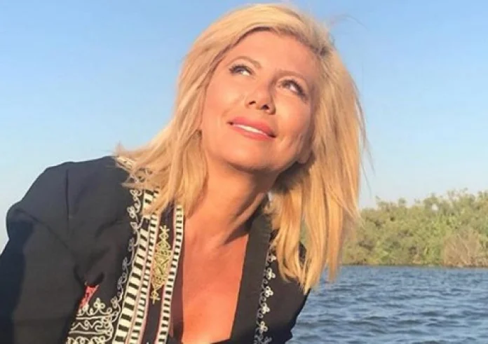 Ζήνα Κουτσελίνη: Ο πατέρας μου μαχαίρωσε τη μάνα μου, την σκότωνε μπροστά μου