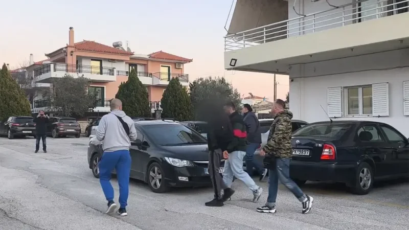 Λουτράκι: Συνελήφθη ο δράστης της δολοφονίας του 17χρονου. 16 ετών ο δράστης