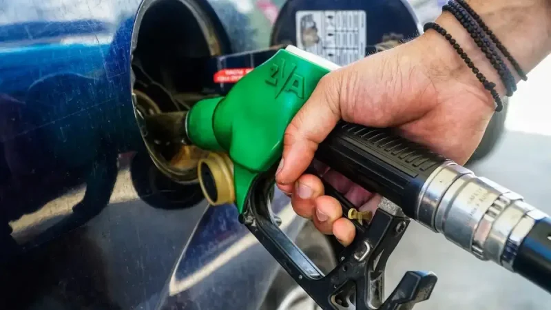 «Καίει» η αντλία στα βενζινάδικα: Ποιες είναι οι νέες τιμές που αναμένονται