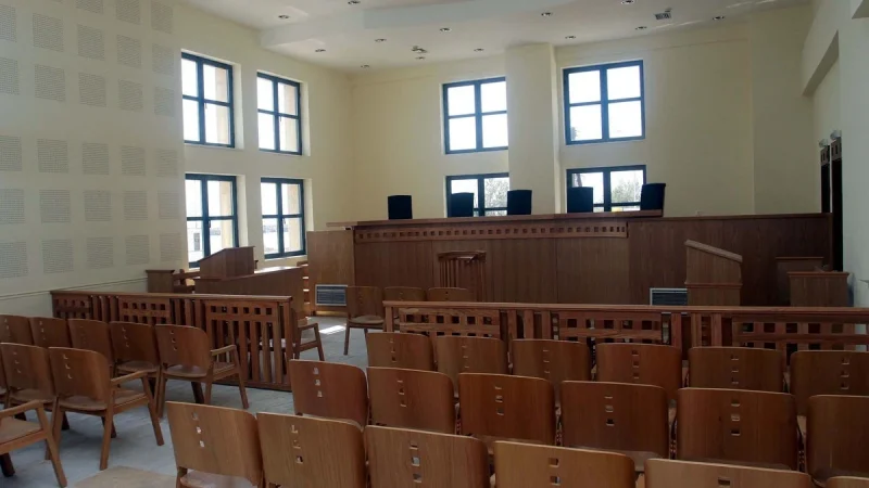 Δικαστική απόφαση σοκ: Απορρίφθηκε αίτημα αναβολής από λεχώνα δικηγόρο με νεογνό στην εντατική