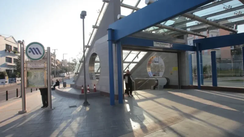 Τρόμος στο Μετρό «Αγία Μαρίνα»: Ληστεία με όπλο μπροστά στα μάτια των επιβατών