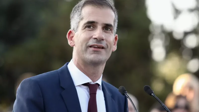 Κώστας Μπακογιάννης: Η αιχμηρή ανάρτηση για τη «ματωμένη τηλεθέαση» του Σκάι