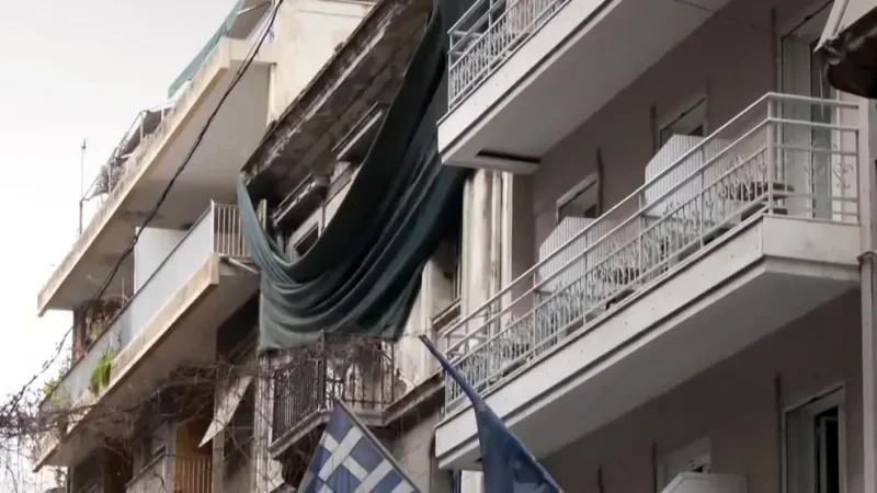 Τραγωδία στα Εξάρχεια: Θάνατος 15χρονου μαθητή από πτώση μπαλκονιού