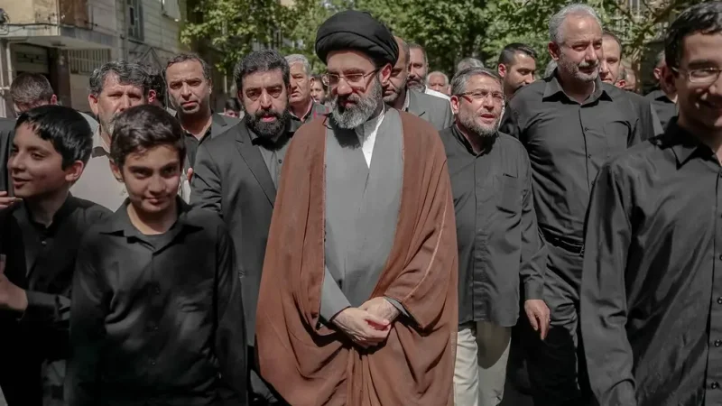 Σοκ με τον νέο ηγέτη του Ιράν: «Τραυματισμένος και παραμορφωμένος» – Νέα απειλή Τραμπ