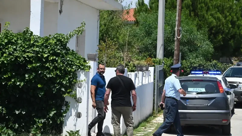 Διπλή δολοφονία στο Αίγιο: Φρικτό έγκλημα με περισσότερες από 20 μαχαιριές
